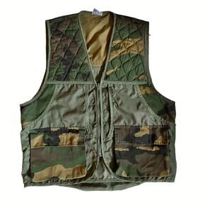 VNTG 70s Camo Print Hunting Vest Sz L Green Full Zip Cargo Coated Canvas Nylon